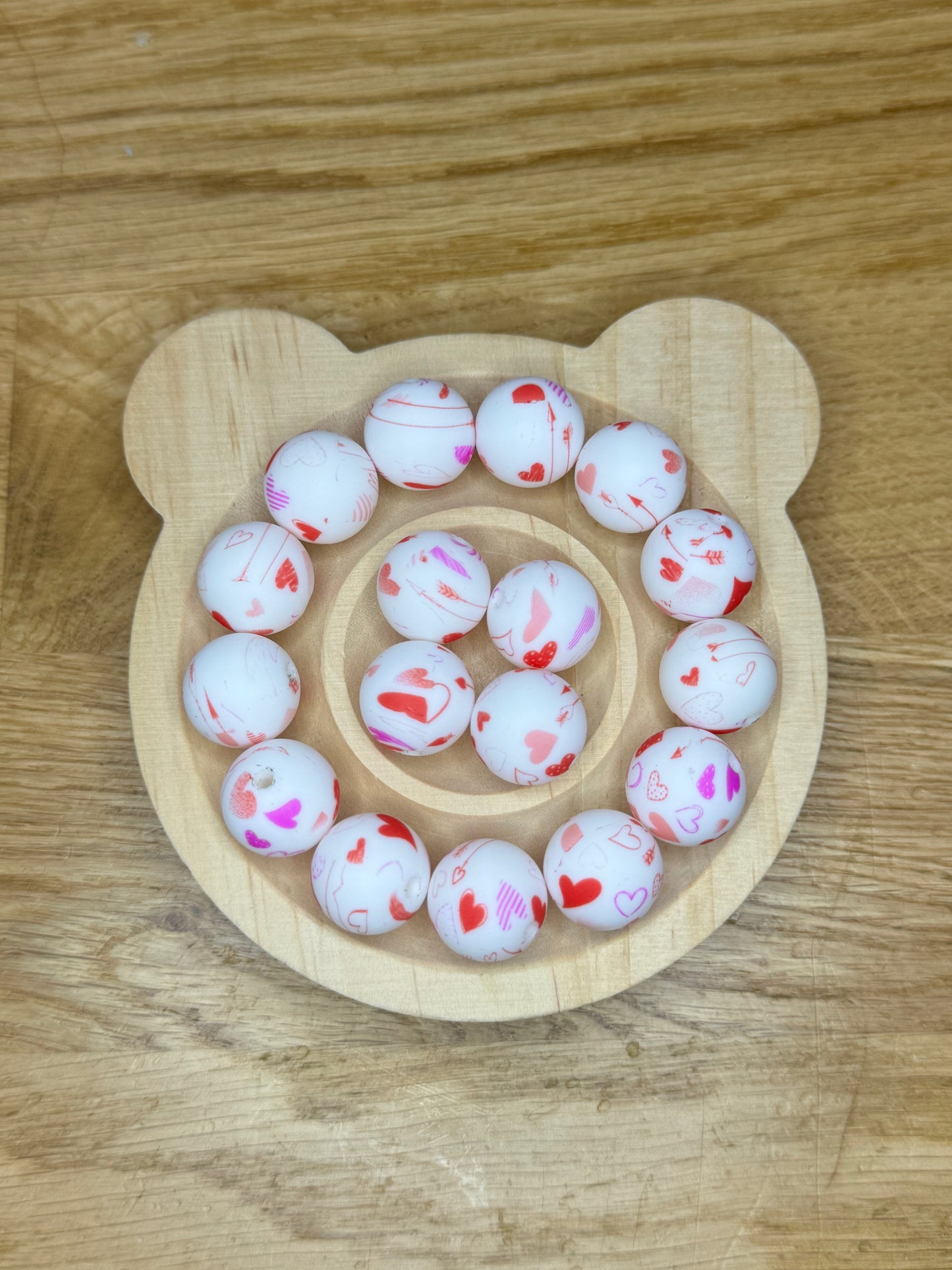 15mm Cupid Hearts and Arrows Silicone Bead