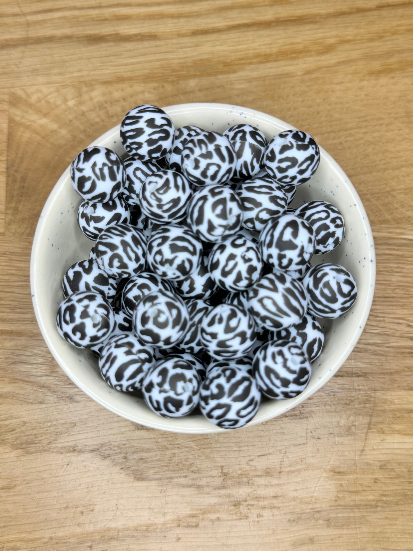 15mm Black and White Cheetah Silicone Bead