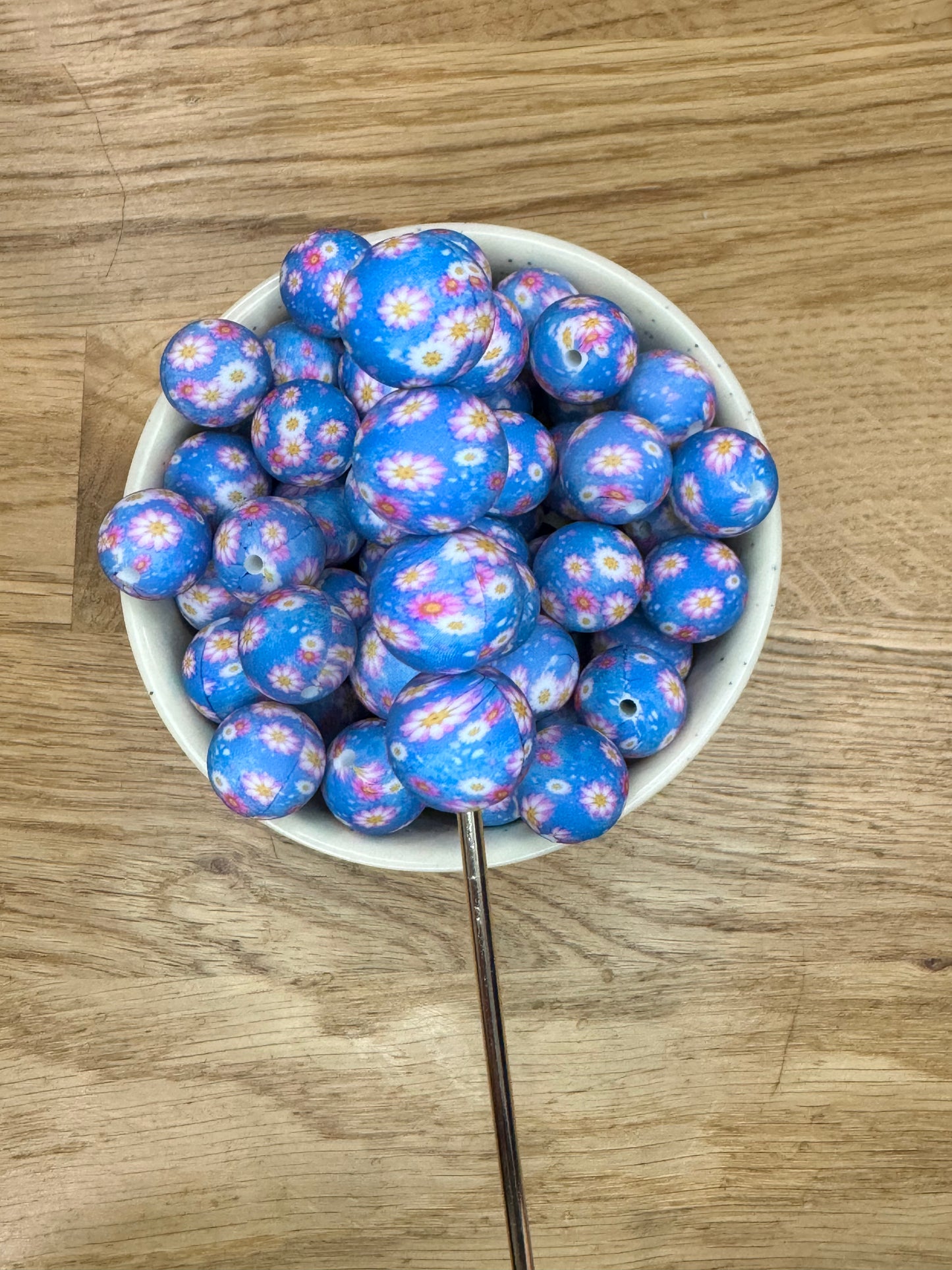 15mm Blue Field Daisies Silicone Bead