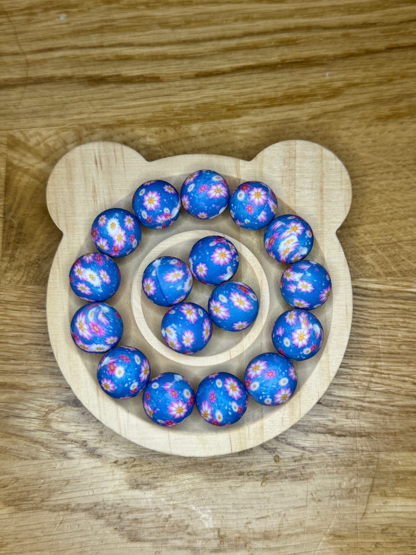 15mm Blue Field Daisies Silicone Bead
