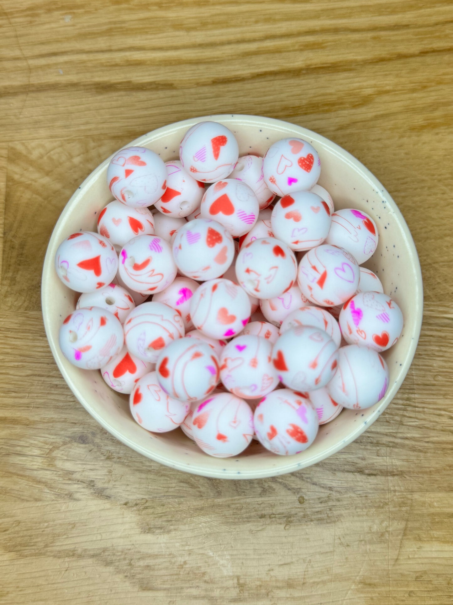 15mm Cupid Hearts and Arrows Silicone Bead