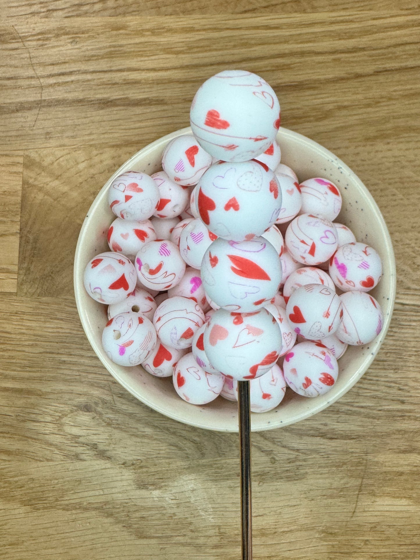 15mm Cupid Hearts and Arrows Silicone Bead