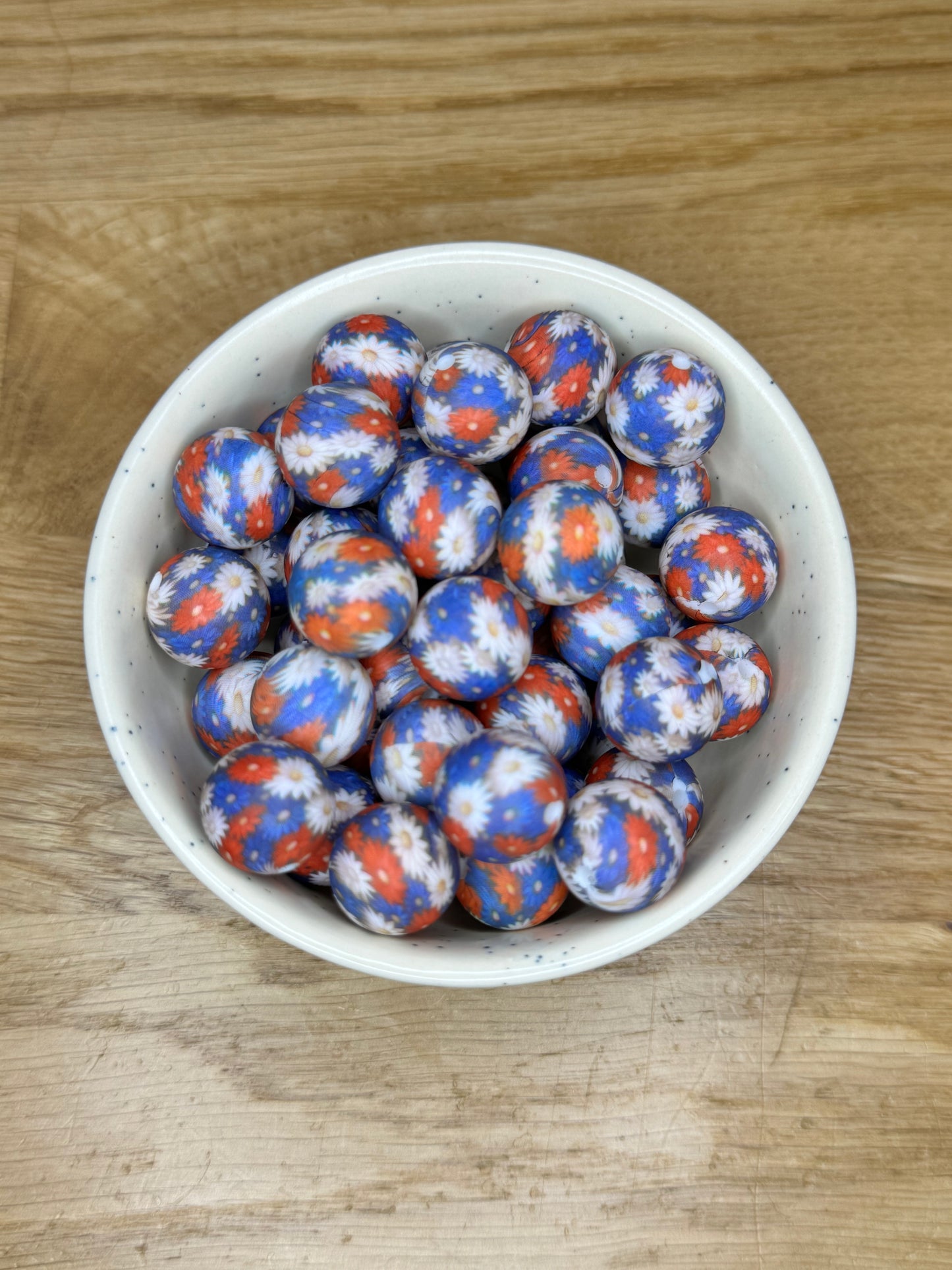 15mm Red White and Blue Daisies Silicone Bead